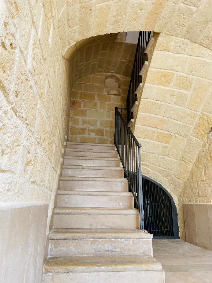 Apartment Casa Gio'-vista Mare,tribunale E Castello Nel Pieno Centro Di Trani-wifi *